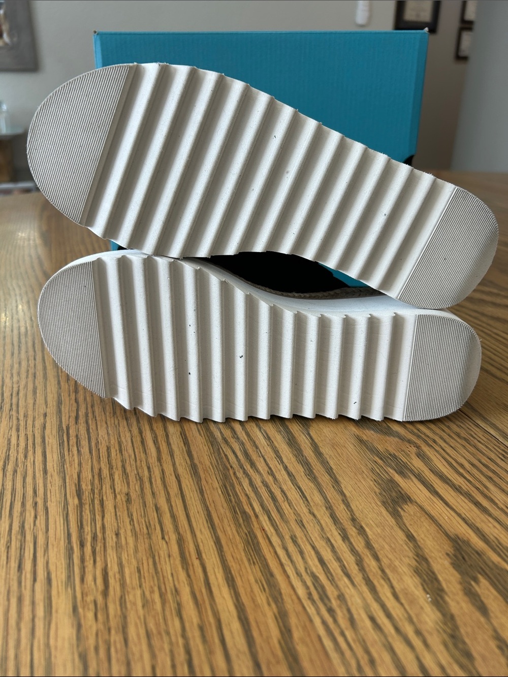 TOMS Carmen Wedge Slip-On Sandals, size 7.5, NIB - Picture 9 of 11